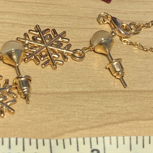Rose gold & Moonstone Snowflake Jewelry Set - Picture 8 of 8
